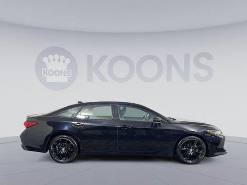 2022 Toyota Avalon Hybrid XSE