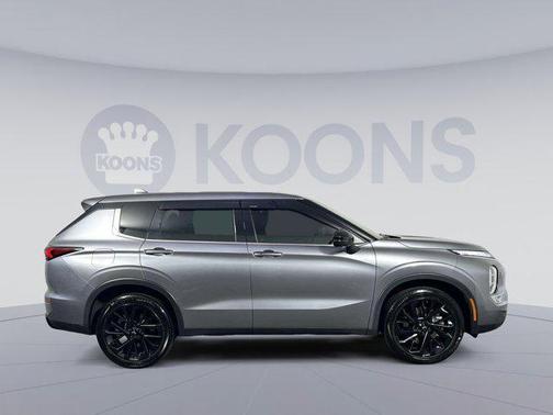 2023 Mitsubishi Outlander SE Black Edition S-AWC