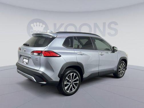 2024 Toyota Corolla Cross XLE