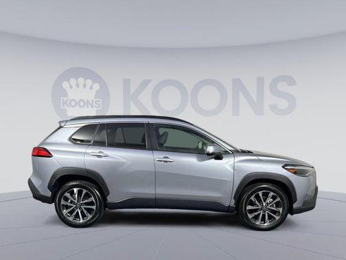 2024 Toyota Corolla Cross XLE