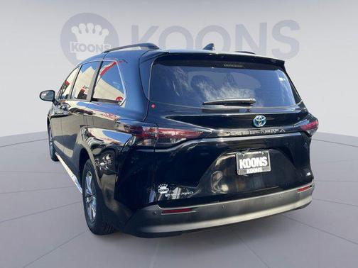 2025 Toyota Sienna XLE