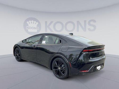 2025 Toyota Prius L