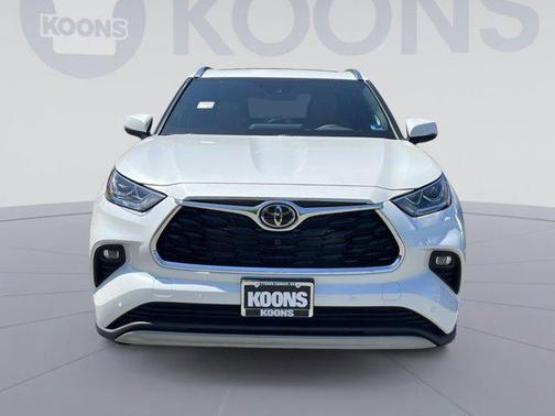 Wind Chill Pearl 2026 Toyota Highlander Hybrid Platinum