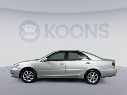 Lunar Mist Metallic 2005 Toyota Camry XLE V6
