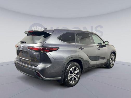 2024 Toyota Highlander Hybrid XLE