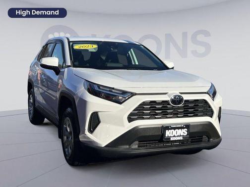 2023 Toyota RAV4 LE