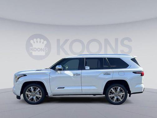 2025 Toyota Sequoia Base