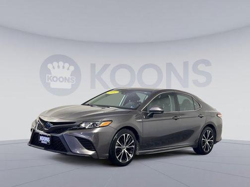 2020 Toyota Camry SE