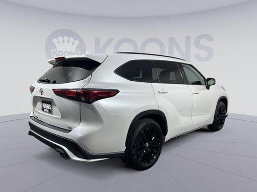 2023 Toyota Highlander XSE