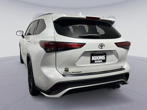 2023 Toyota Highlander XSE
