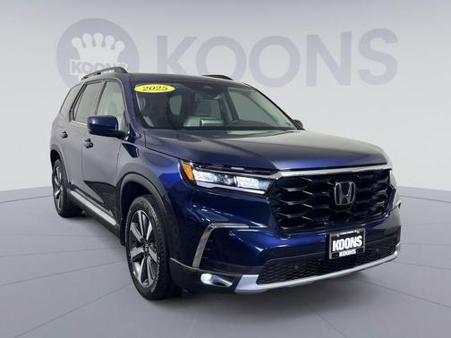 Obsidian Blue Pearl 2025 Honda Pilot Touring 8-Passenger