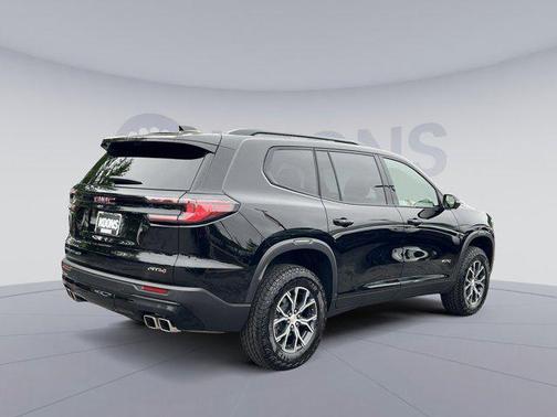 2025 GMC Acadia AWD AT4