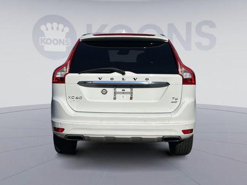 2017 Volvo XC60 T6 Dynamic