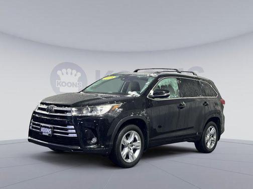 Midnight Black Metallic 2018 Toyota Highlander Limited
