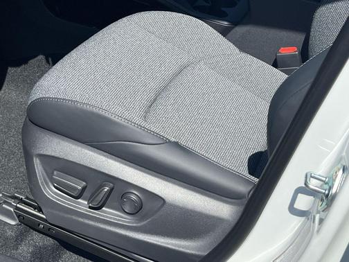 Wind Chill Pearl 2026 Toyota bZ XLE