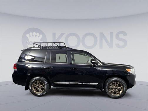 2020 Toyota Land Cruiser Base