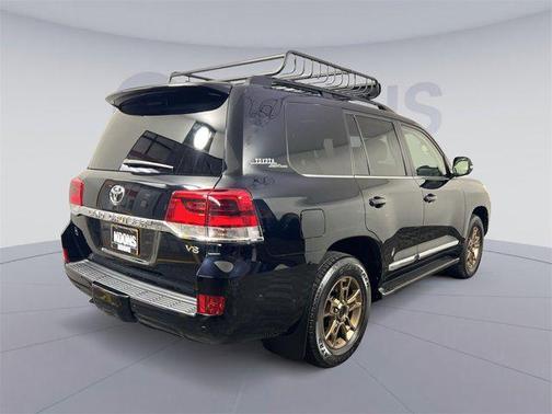 2020 Toyota Land Cruiser Base