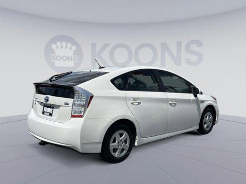 2010 Toyota Prius III