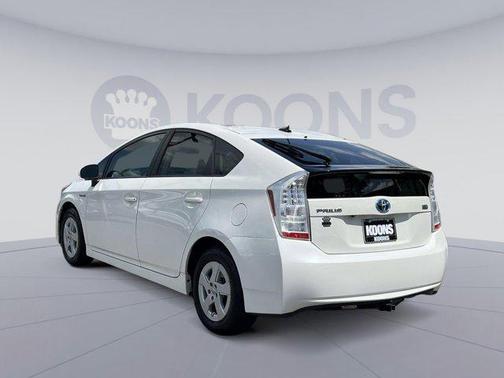 2010 Toyota Prius III
