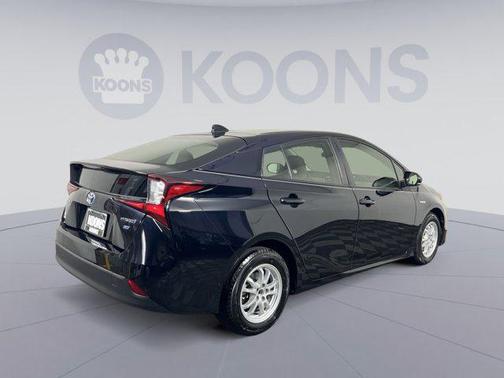 2021 Toyota Prius L