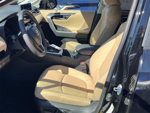 2025 Toyota RAV4 Hybrid XLE Premium