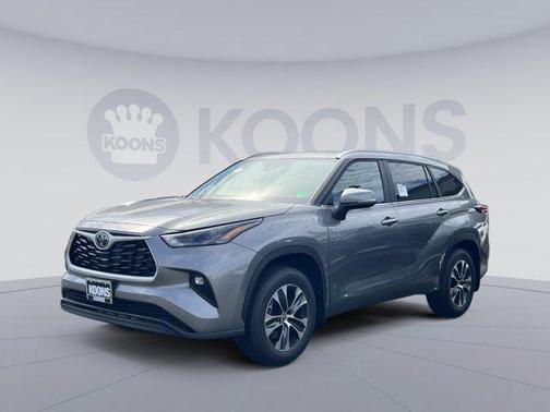 2025 Toyota Highlander XLE