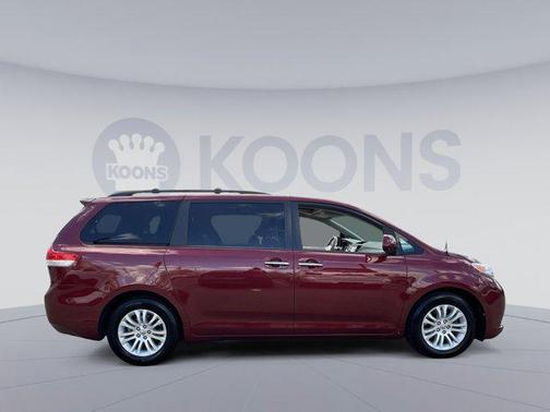2013 Toyota Sienna XLE