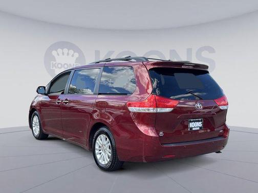 2013 Toyota Sienna XLE