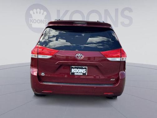 2013 Toyota Sienna XLE
