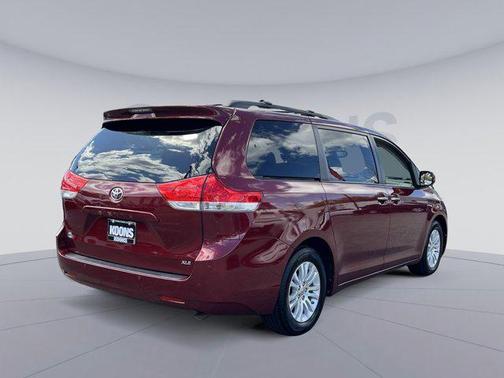 2013 Toyota Sienna XLE