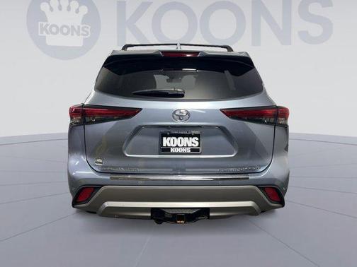 2022 Toyota Highlander Platinum