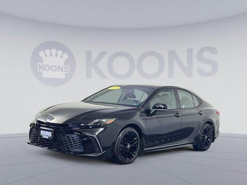 Midnight Black Metallic 2025 Toyota Camry SE