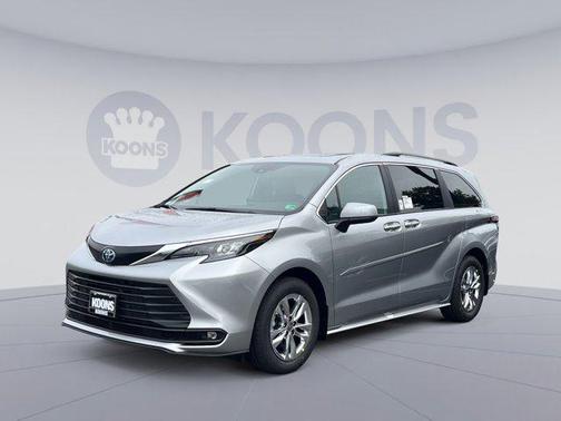 2025 Toyota Sienna XLE 7 Passenger