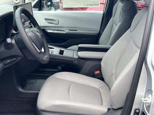 2025 Toyota Sienna XLE 7 Passenger