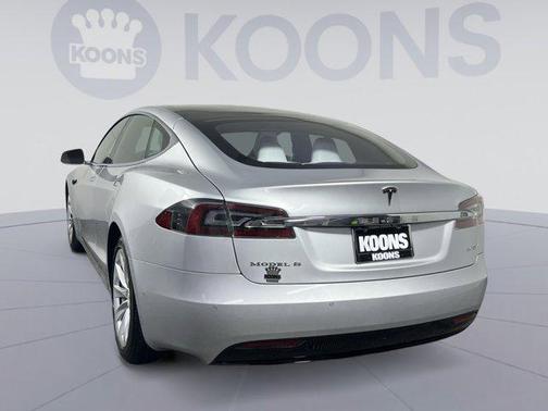 2017 Tesla Model S 90D