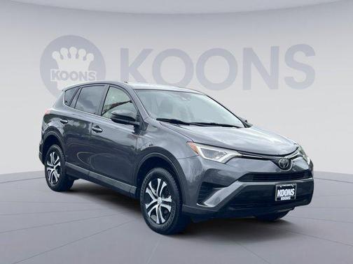 Magnetic Gray Metallic 2018 Toyota RAV4 LE