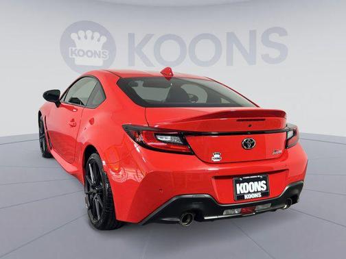 2025 Toyota GR86 Premium
