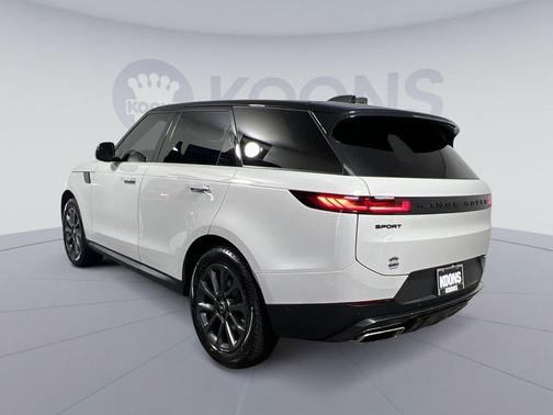 White 2024 Land Rover Range Rover Sport SE