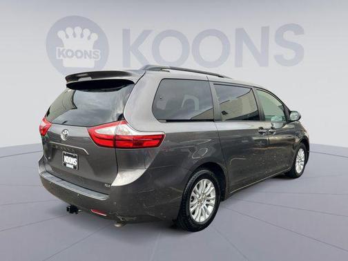 2015 Toyota Sienna XLE
