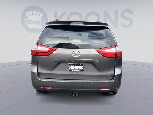 2015 Toyota Sienna XLE