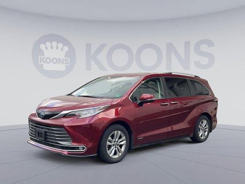 2021 Toyota Sienna Limited 7-Passenger