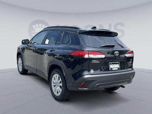 2025 Toyota Corolla Cross LE
