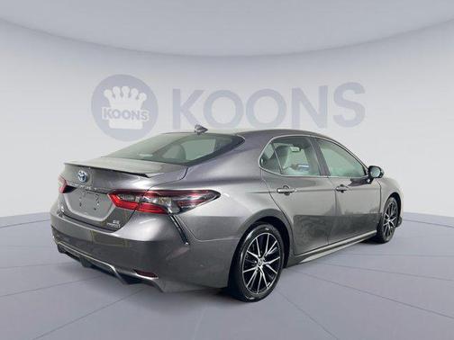 2024 Toyota Camry Hybrid SE