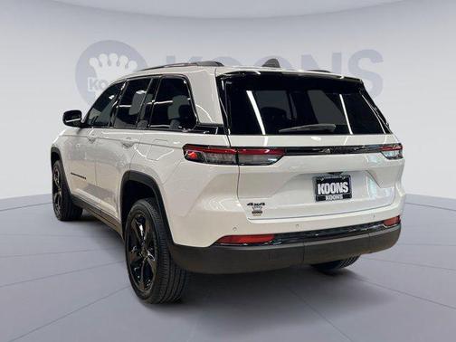 2024 Jeep Grand Cherokee Altitude