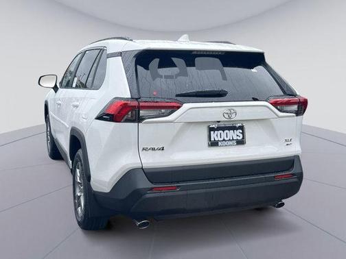 2025 Toyota RAV4 XLE