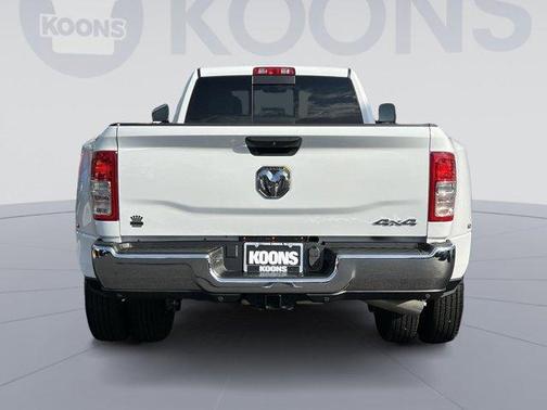 Photo 4 of 25 of 2022 RAM 3500 Tradesman