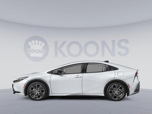 2025 Toyota Prius XLE