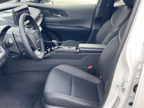 2025 Toyota Prius XLE