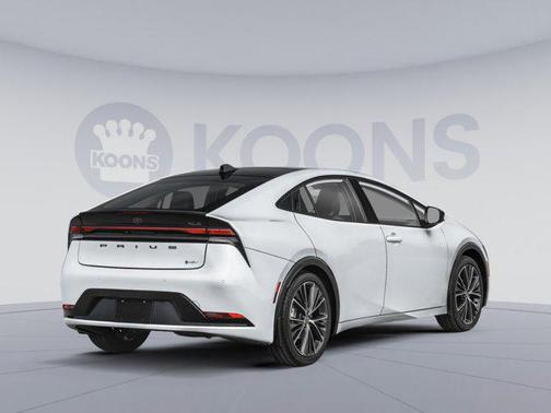 2025 Toyota Prius XLE