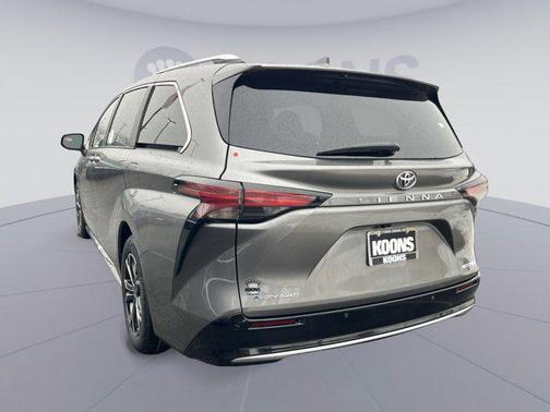 2026 Toyota Sienna Platinum